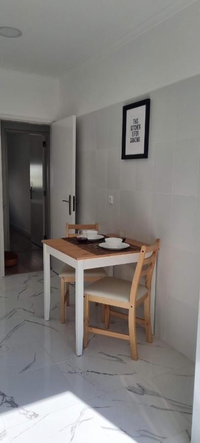 Canto Da Rocha Guesthouse Almada Bagian luar foto